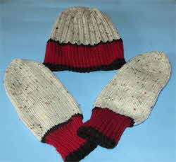 Hat-and-mittts-set-maroon-and-aran-fleck